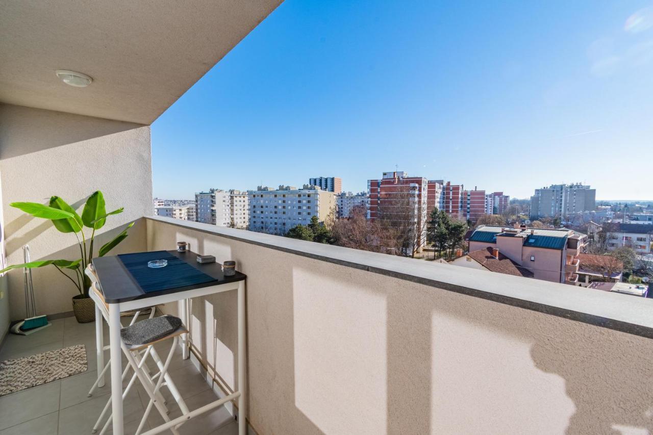 Flexible Selfcheckins 30 - Zagreb - Garage - Electric Vehicle Ccharger - Big Loggia - New - Apartments Repinc 30 Zewnętrze zdjęcie