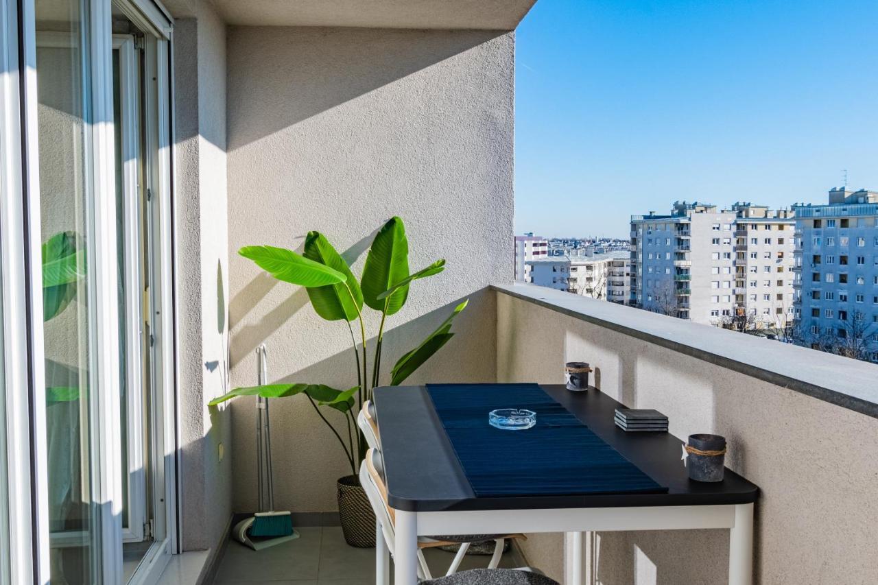 Flexible Selfcheckins 30 - Zagreb - Garage - Electric Vehicle Ccharger - Big Loggia - New - Apartments Repinc 30 Zewnętrze zdjęcie